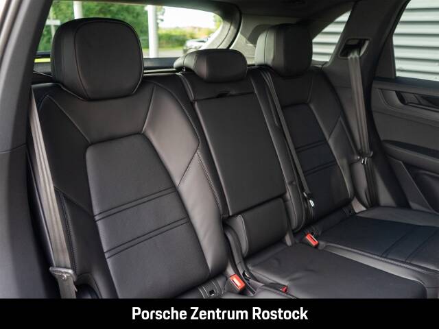 Obraz 24/33 pojazdu Porsche Cayenne E-Hybrid (1900)