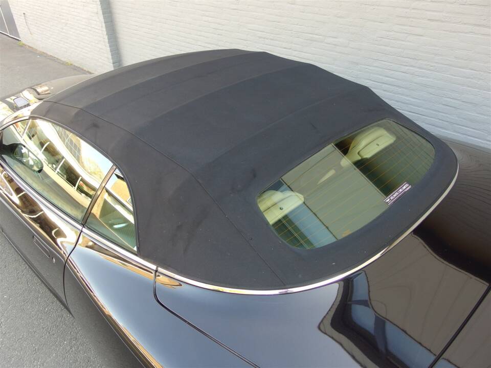 Bild 43/99 von Aston Martin DB 9 Volante (2006)