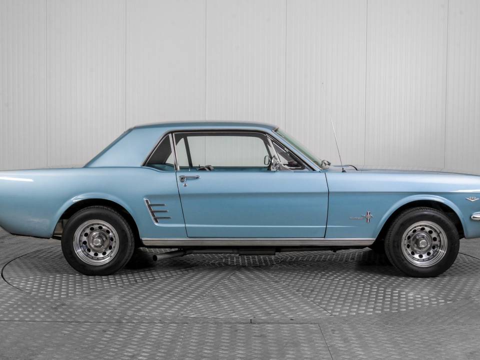 Image 15/50 of Ford Mustang 289 (1966)