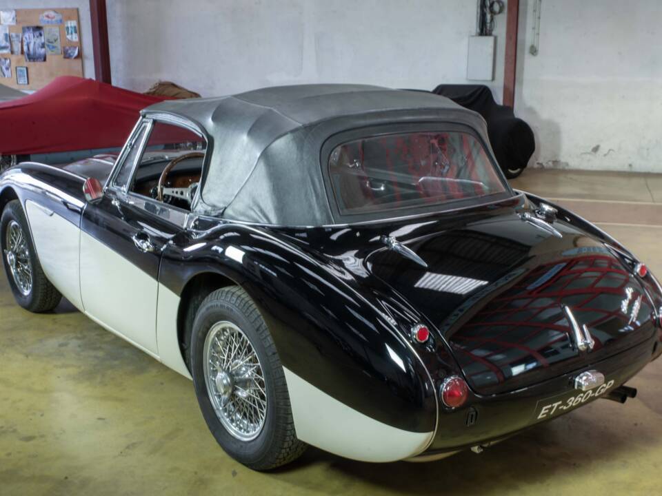 Image 3/11 of Austin-Healey 3000 Mk III (BJ8) (1965)