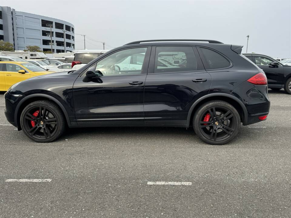 Bild 2/63 von Porsche Cayenne Turbo (2010)