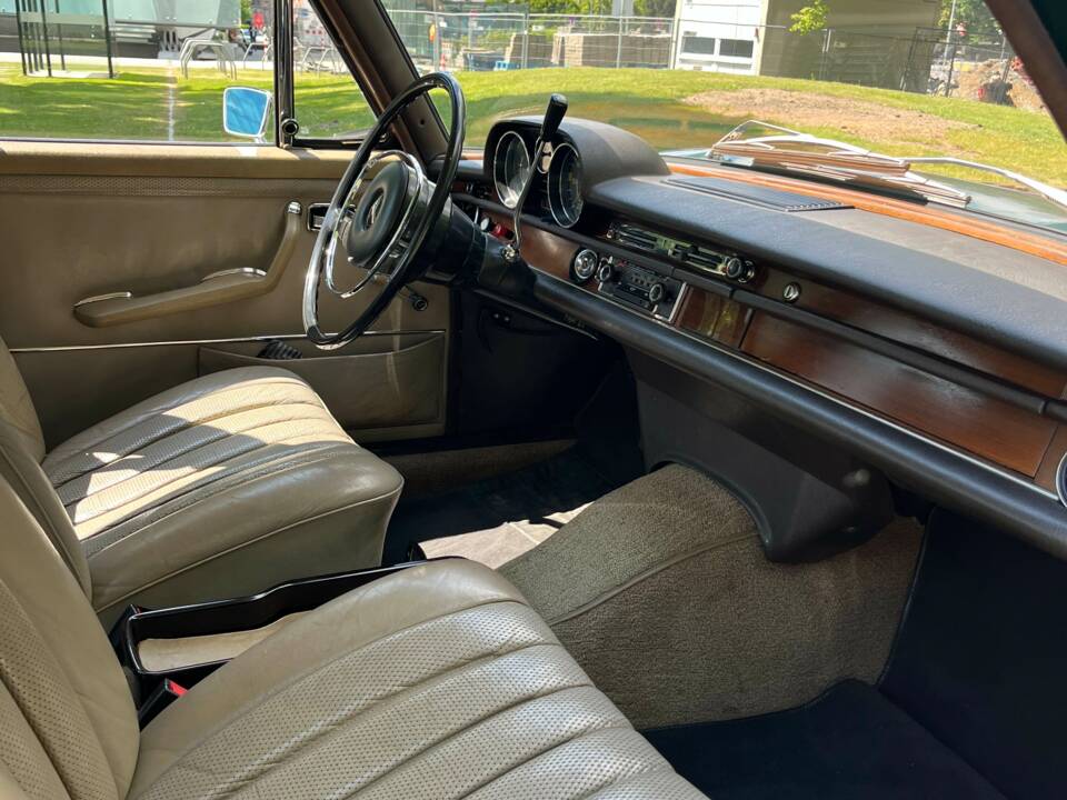 Image 9/19 of Mercedes-Benz 280 S (1968)