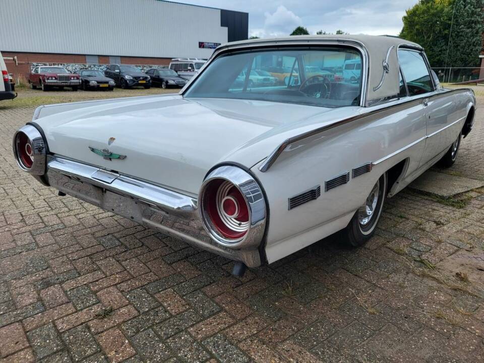 Obraz 8/8 pojazdu Ford Thunderbird Landau Coupe (1962)