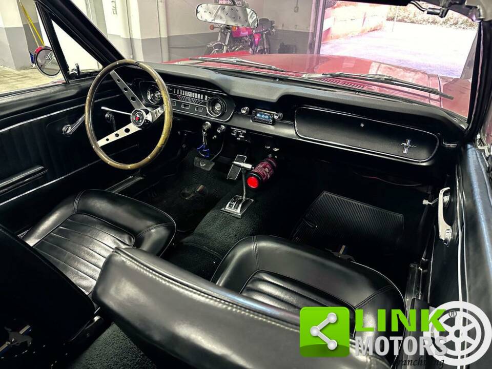 Image 8/10 of Ford Mustang 200 (1965)