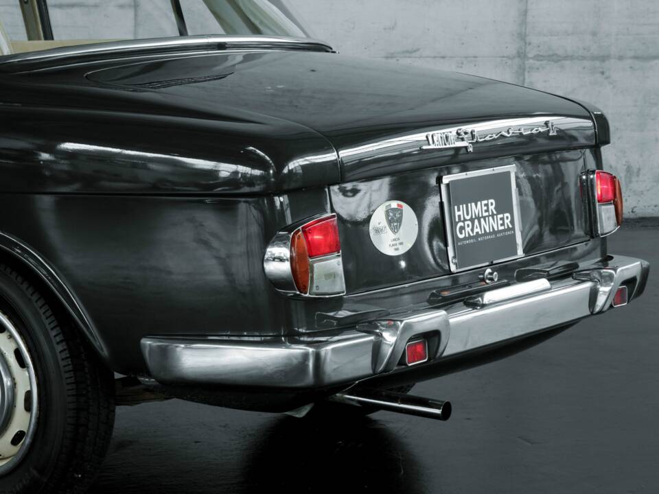 Image 7/50 of Lancia Flavia 1800 (1965)