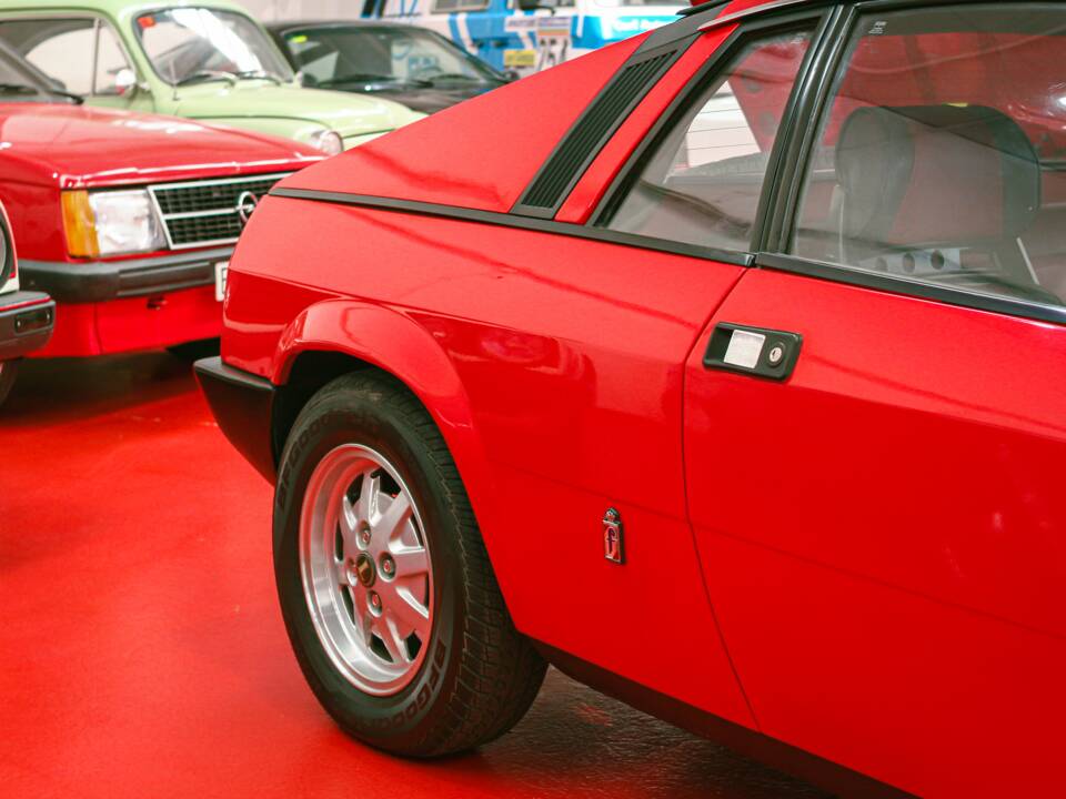 Image 37/39 of Lancia Beta Coupe 2000 i.e. (1982)