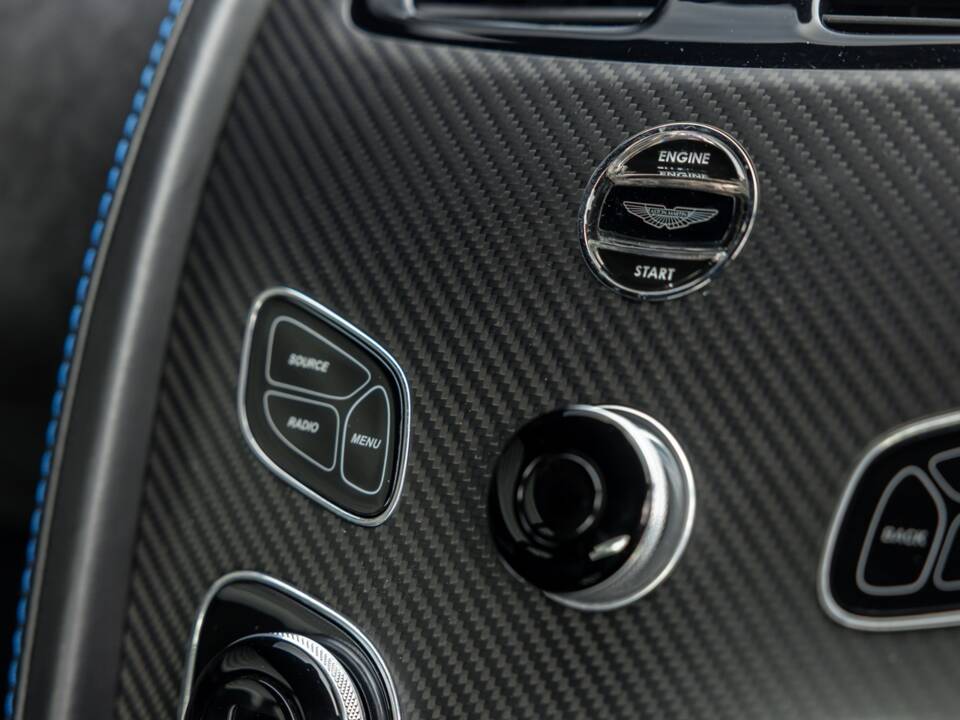 Image 60/65 of Aston Martin Vantage GT8 (2017)