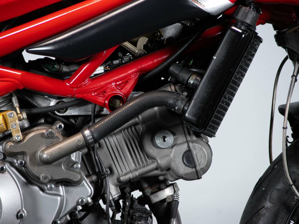 Immagine 36/50 di Cagiva DUMMY (2003)