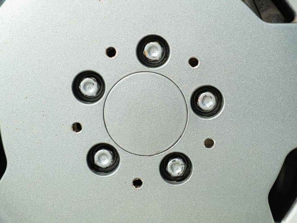 Bild 12/50 von Mercedes-Benz 300 E-24 (1989)