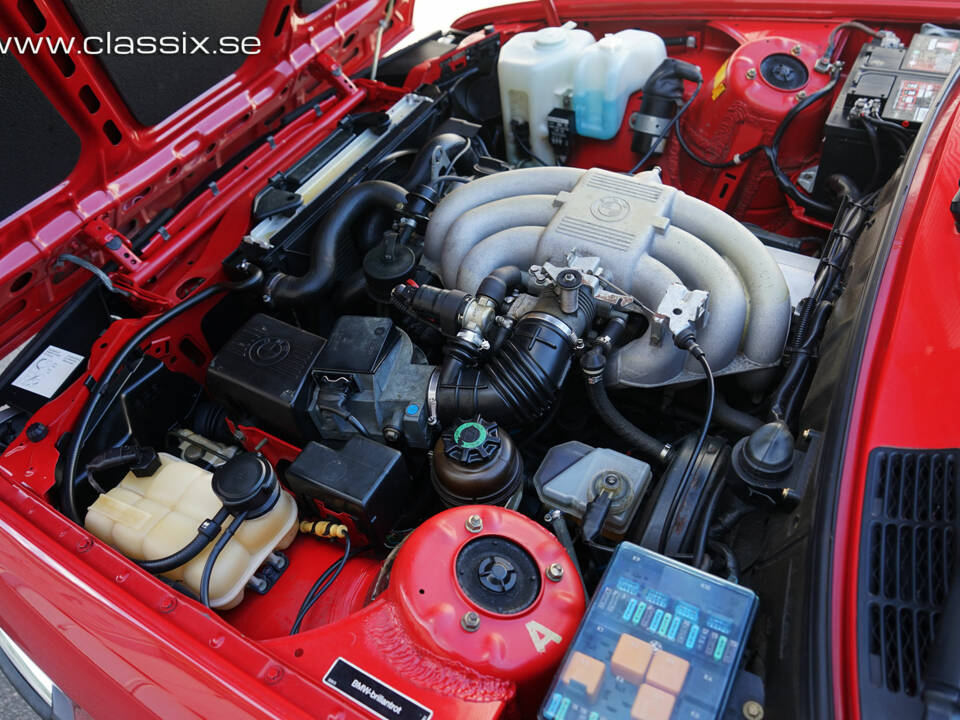Bild 4/29 von BMW 325i (1990)