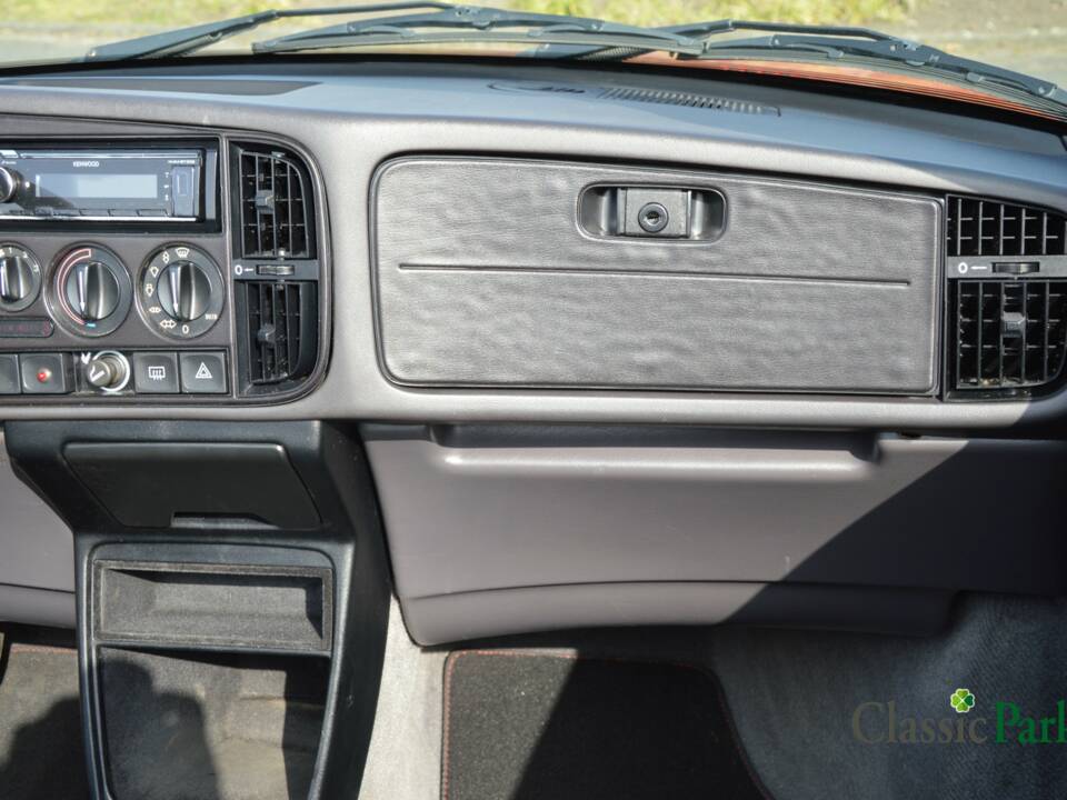 Bild 49/50 von Saab 900 2.0i 16V (1993)
