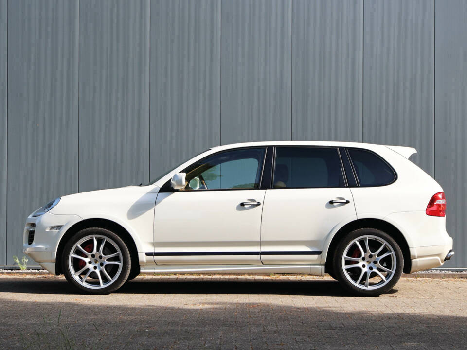 Bild 27/49 von Porsche Cayenne GTS (2009)