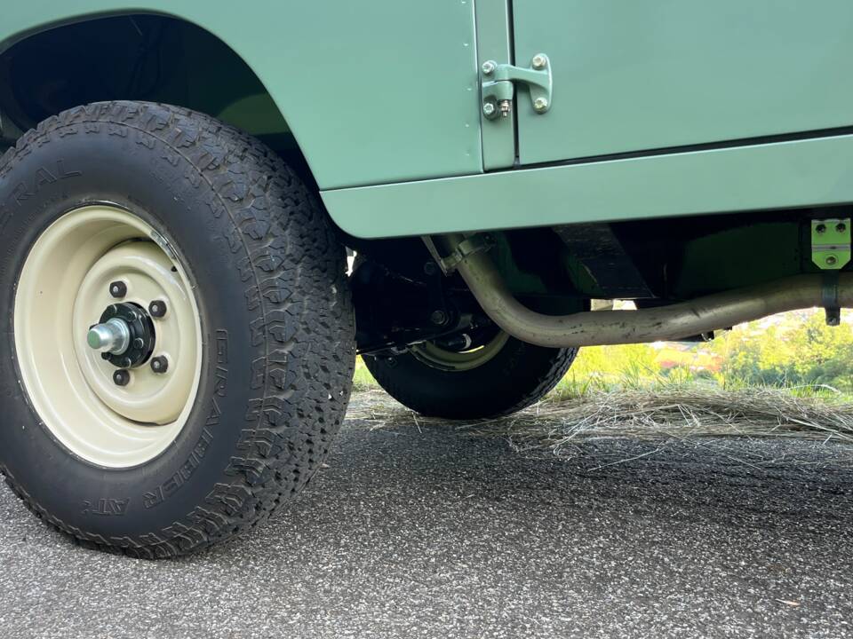 Imagen 34/99 de Land Rover 109 (1970)