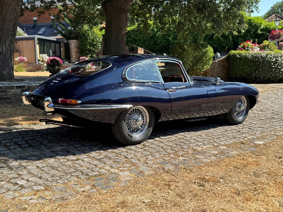 Immagine 27/52 di Jaguar Type E 4.2 (1965)