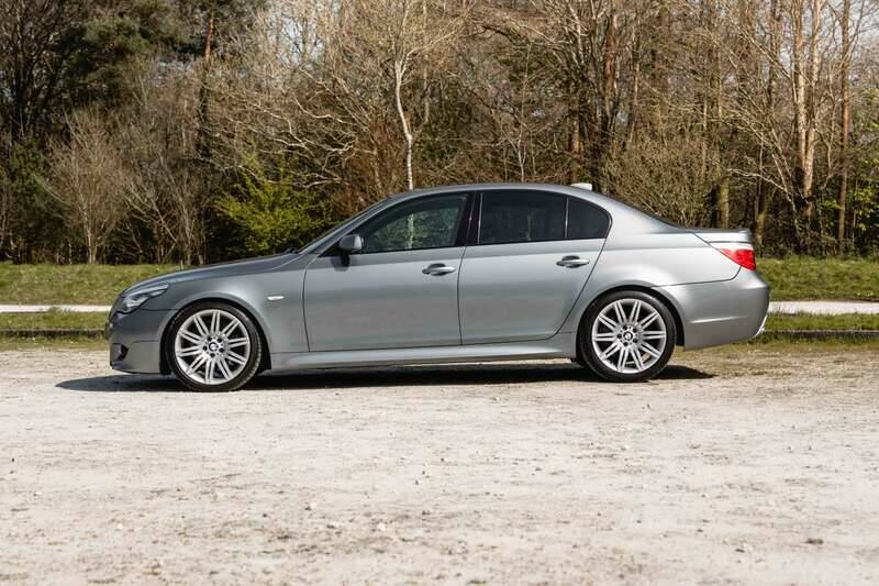 Bild 4/50 von BMW 550i (2006)