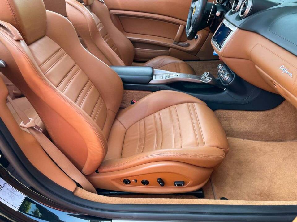 Imagen 13/17 de Ferrari California (2012)