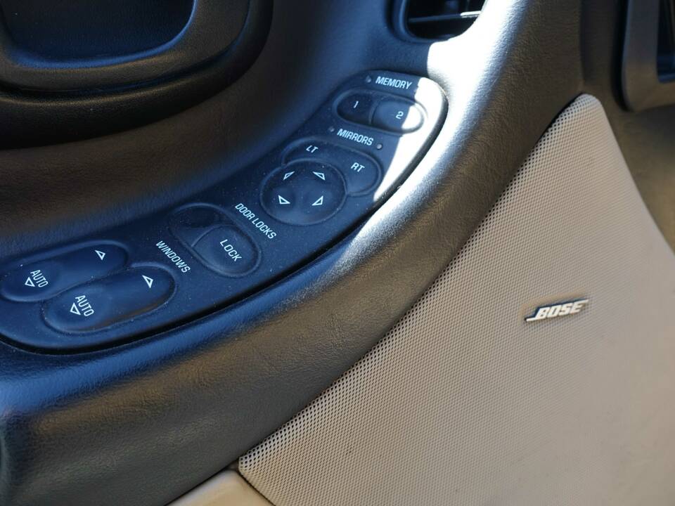 Immagine 8/26 di Chevrolet Corvette (2002)
