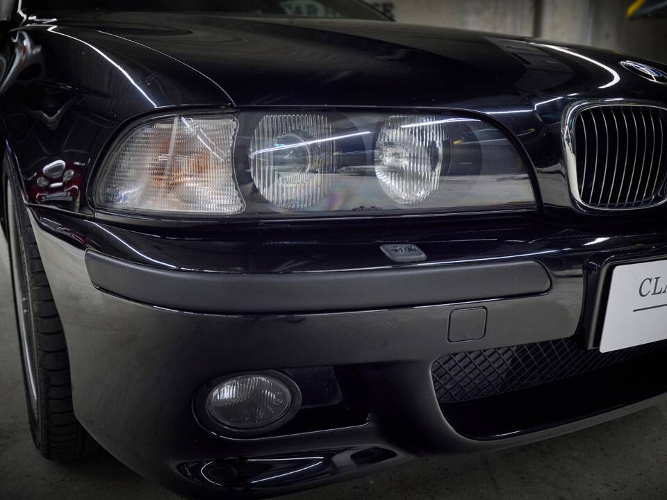 Image 37/99 of BMW M5 (2000)