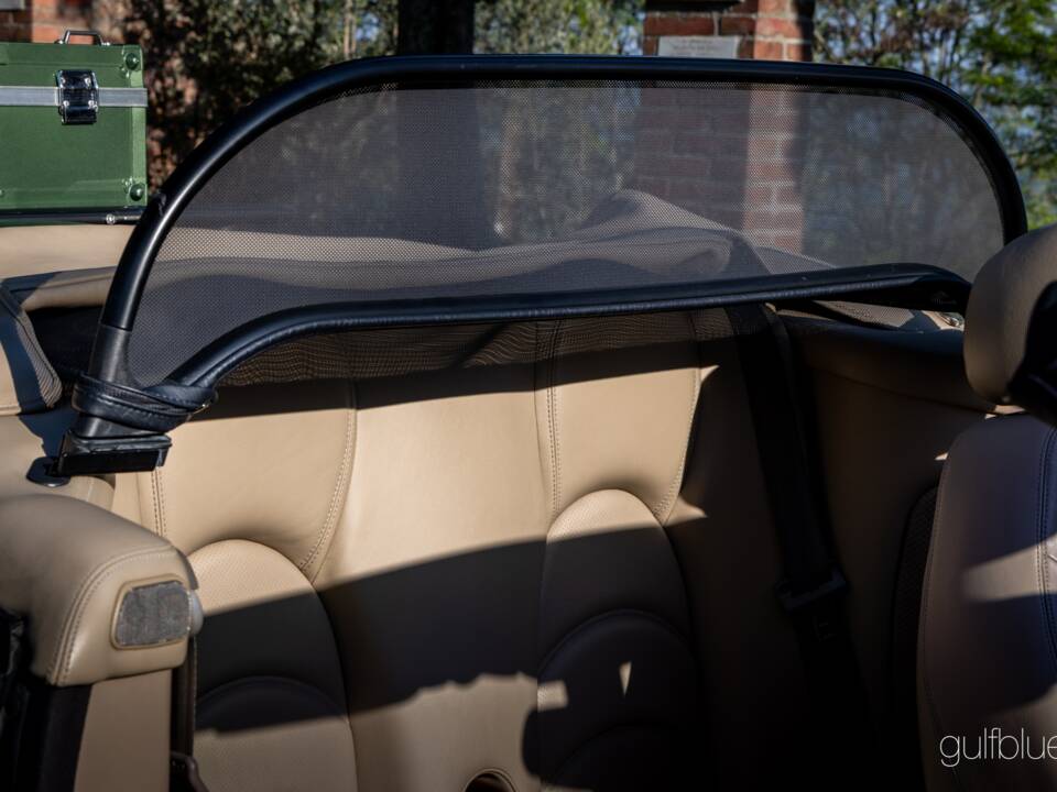 Image 48/70 of Jaguar XKR (2004)