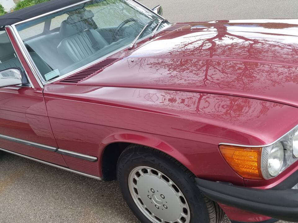 Image 5/9 de Mercedes-Benz 560 SL (1989)