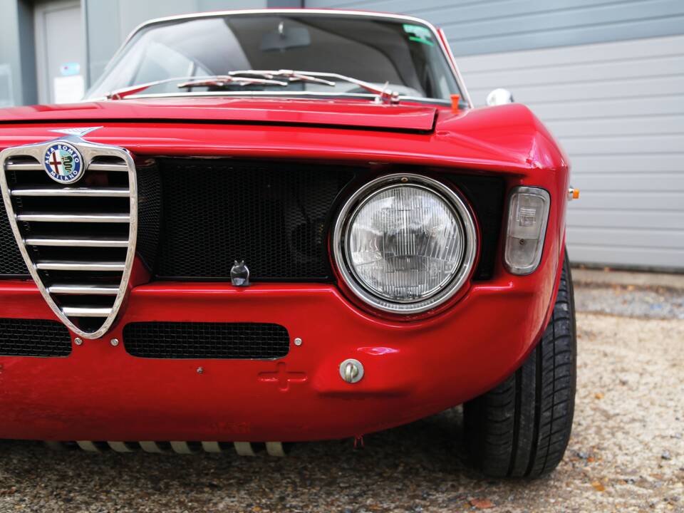 Immagine 13/48 di Alfa Romeo Giulia 1750 GT Am (1970)