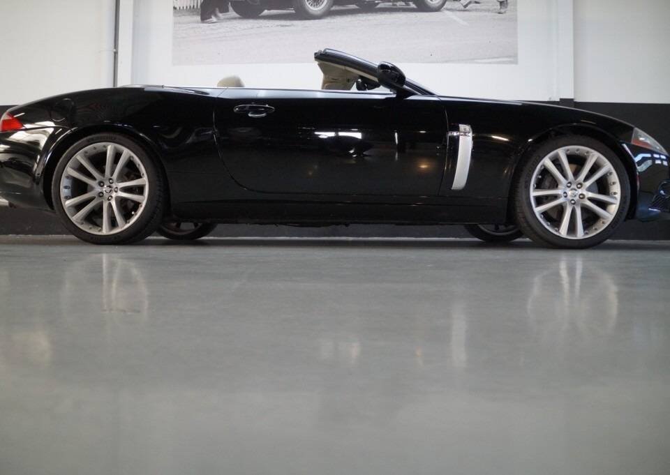 Immagine 7/65 di Jaguar XKR (2009)