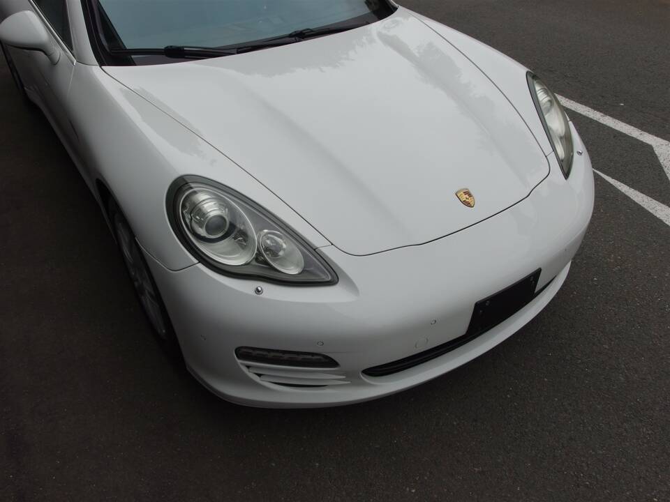 Image 9/98 of Porsche Panamera S (2010)