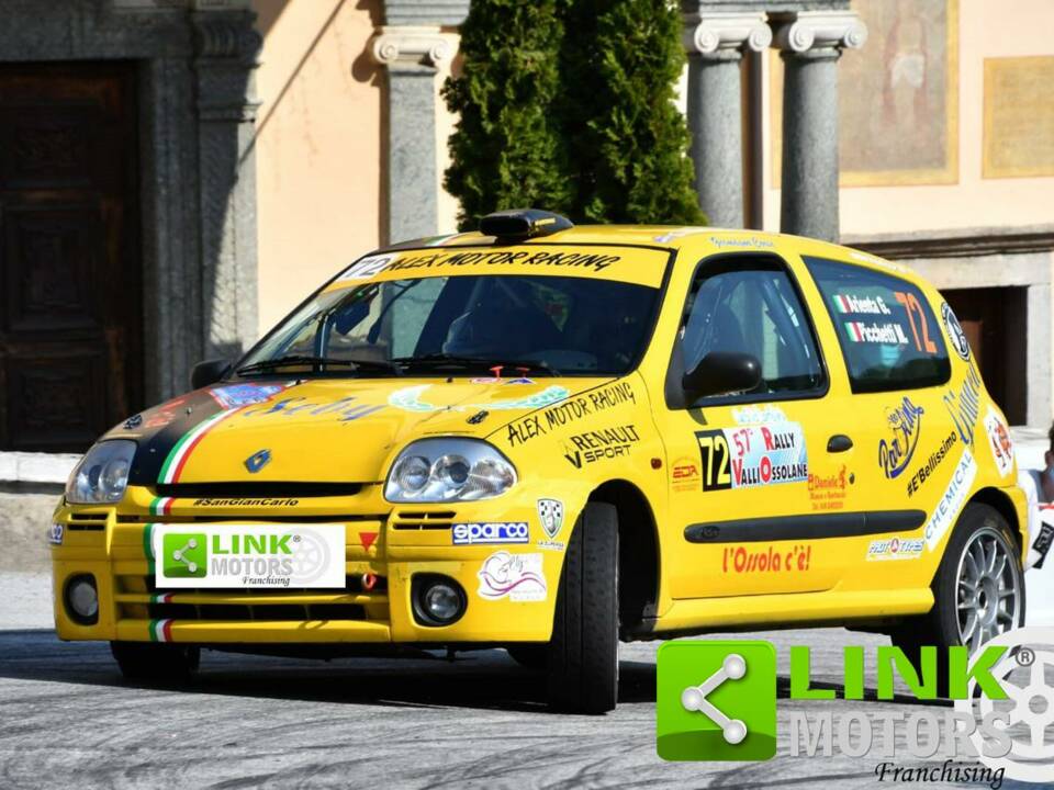 2000 | Renault Clio II 2.0 16V Sport