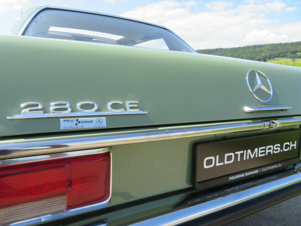Image 16/19 of Mercedes-Benz 280 CE (1973)