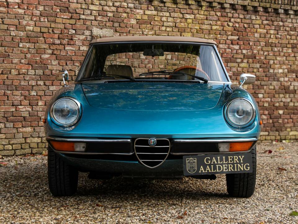 Image 10/50 of Alfa Romeo 2000 Spider Veloce (1981)