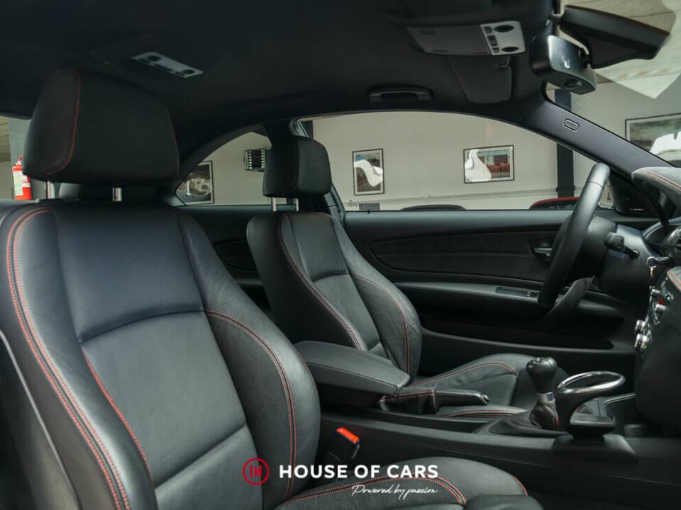 Image 18/25 of BMW 1 Series M Coupé (2011)