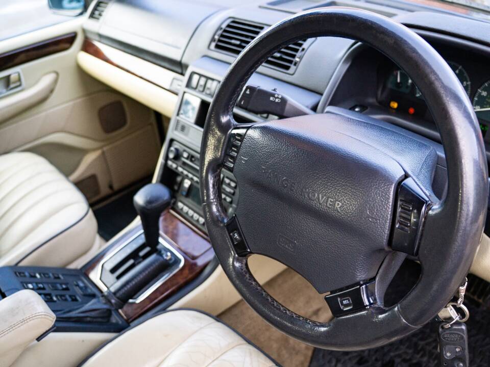 Image 4/29 of Land Rover Range Rover 4.0 HSE (2001)