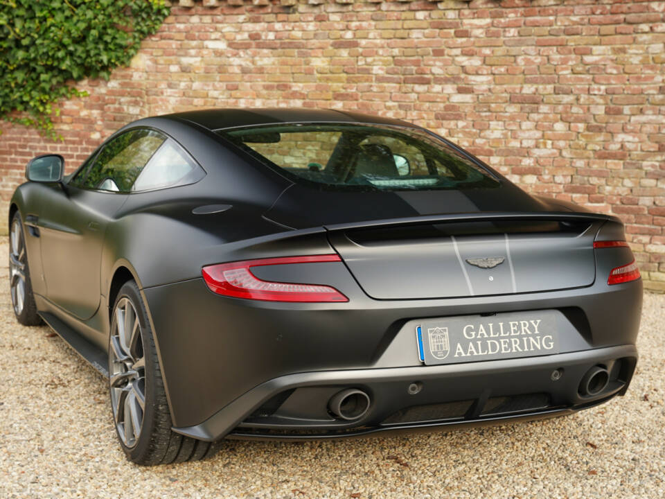 Immagine 22/50 di Aston Martin Vanquish (2017)