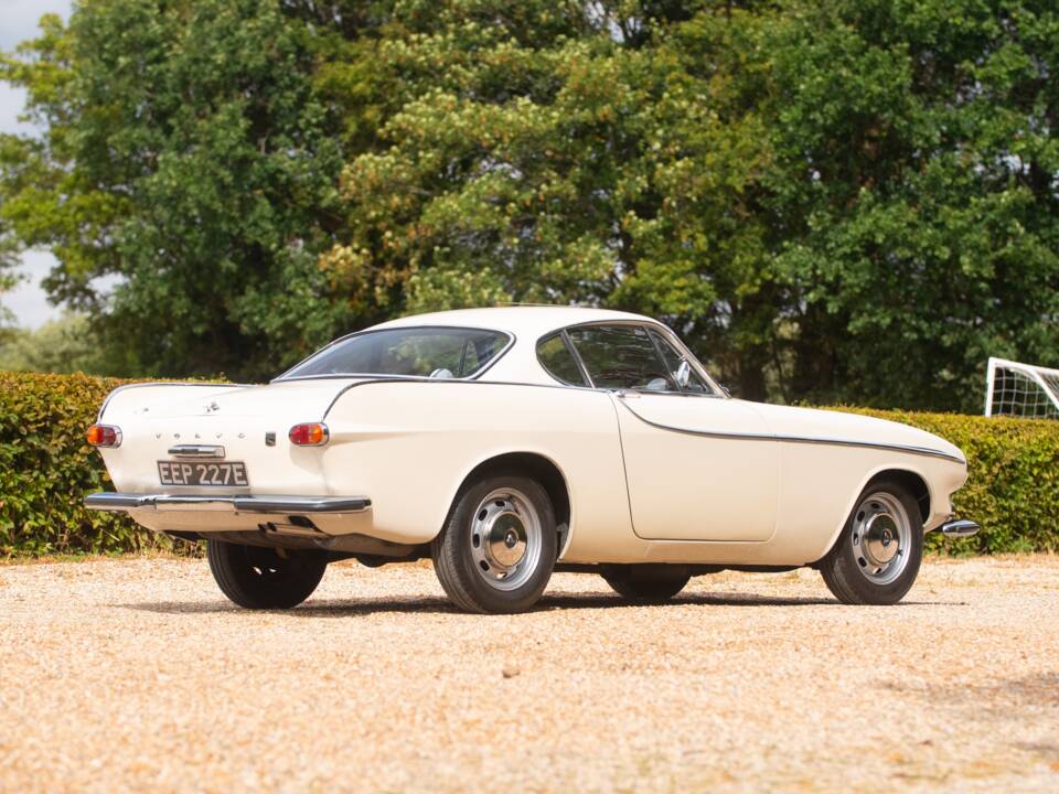 Image 19/50 of Volvo 1800 S (1966)