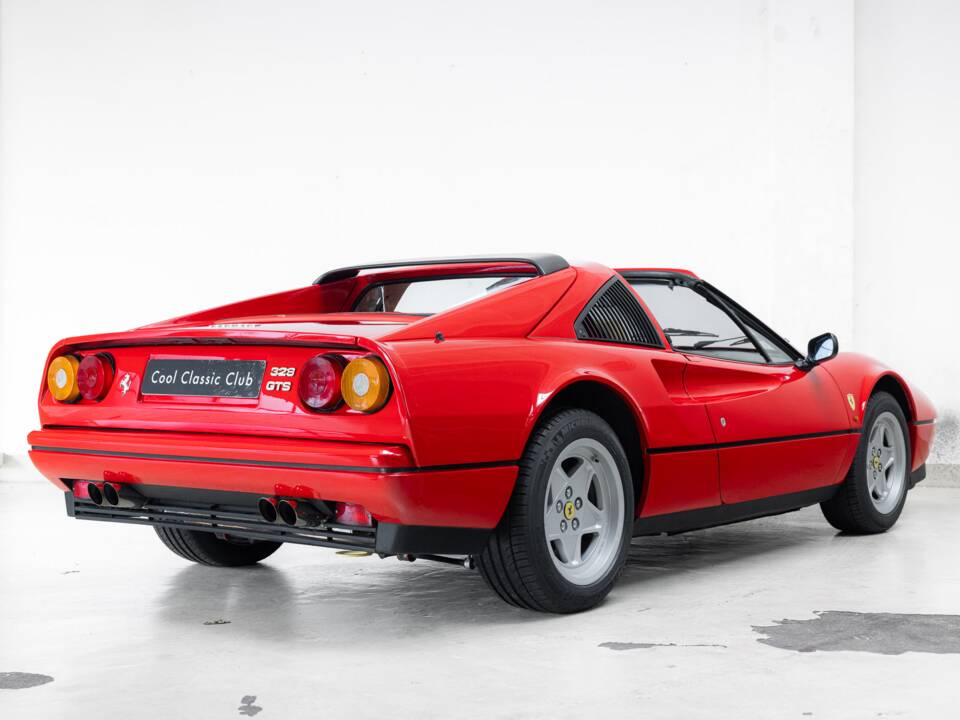 Bild 7/40 von Ferrari 328 GTS (1986)