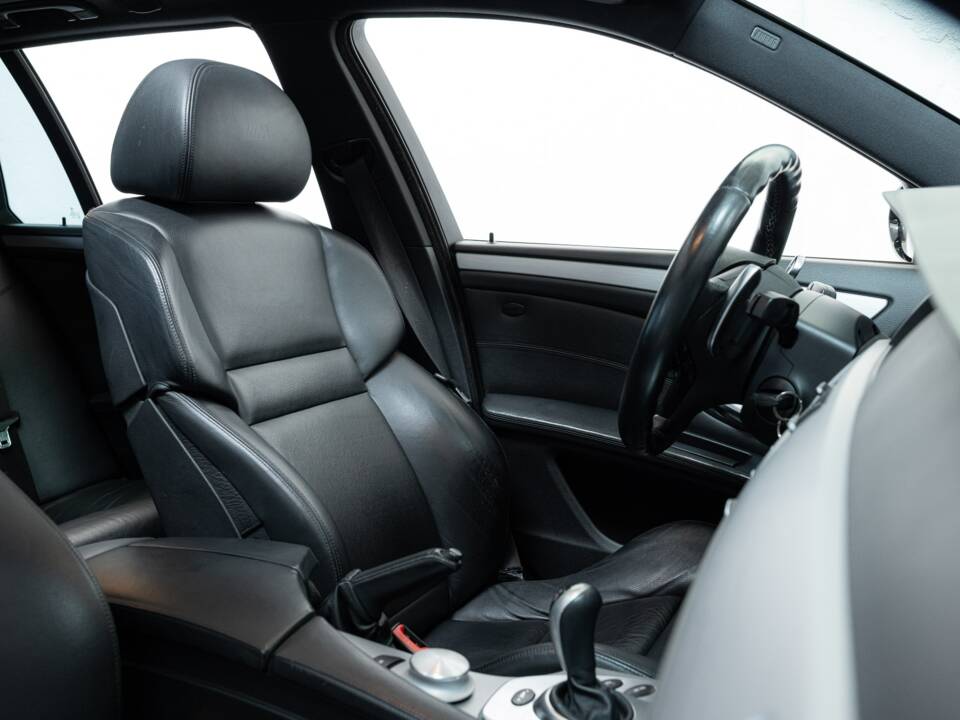 Bild 19/32 von BMW M5 Touring (2007)