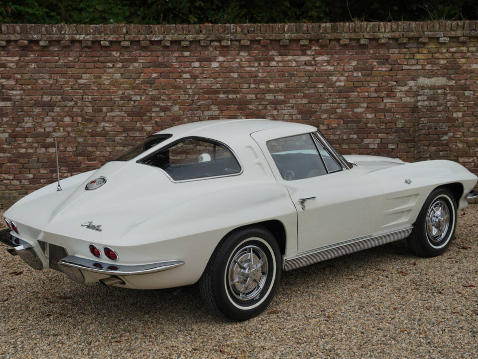 Immagine 23/50 di Chevrolet Corvette Sting Ray (1963)