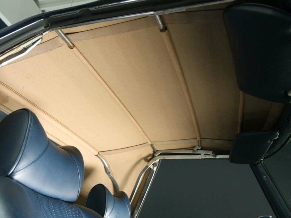 Image 48/50 of Mercedes-Benz 280 SL (1968)