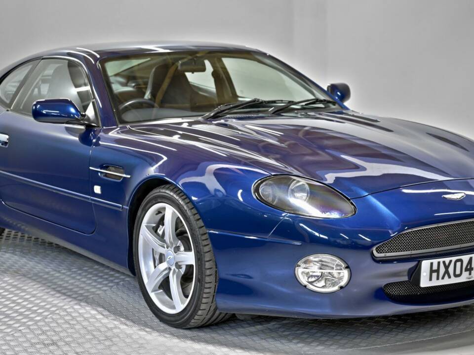 Image 29/50 of Aston Martin DB 7 GT (2004)