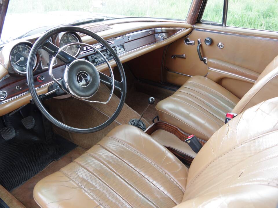 Afbeelding 15/32 van Mercedes-Benz 250 SE (1967)