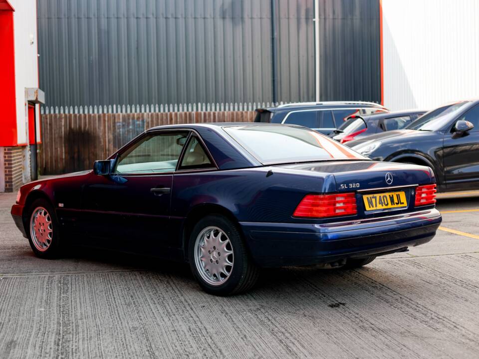 Image 42/44 de Mercedes-Benz SL 320 (1996)