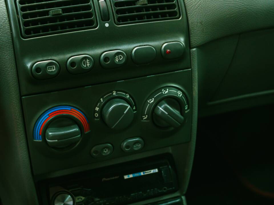 Image 38/39 of FIAT Punto GT (1995)