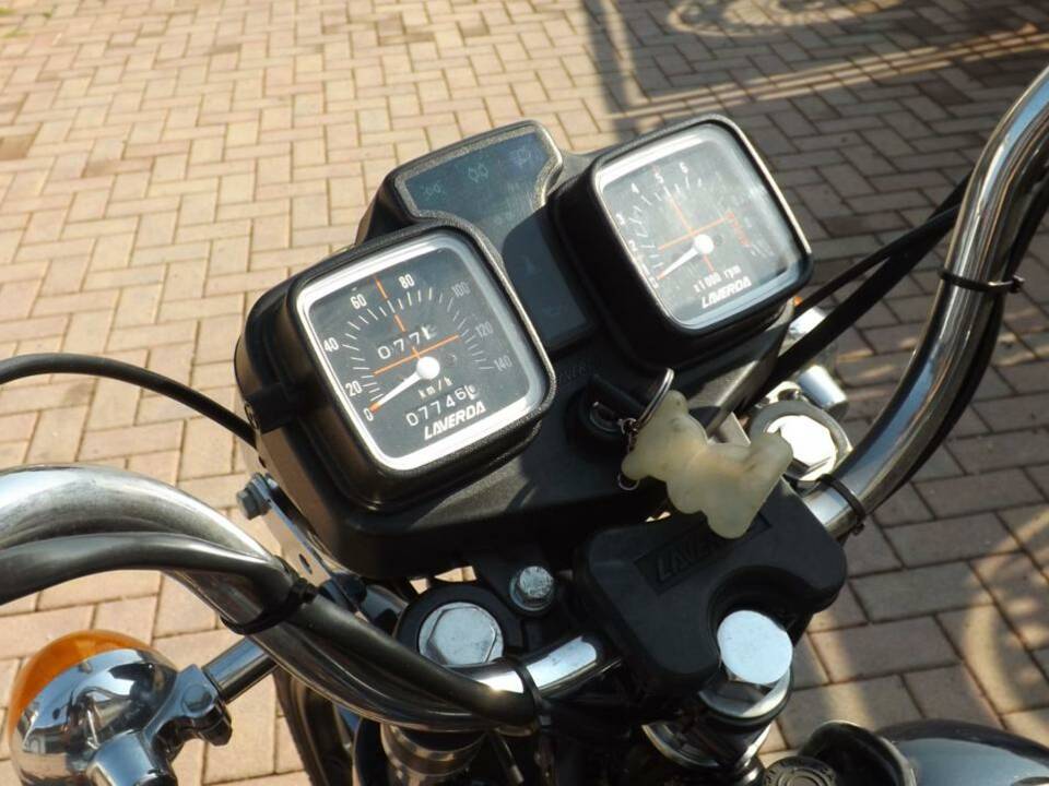 Immagine 43/47 di Laverda 125 LB Custom (1988)