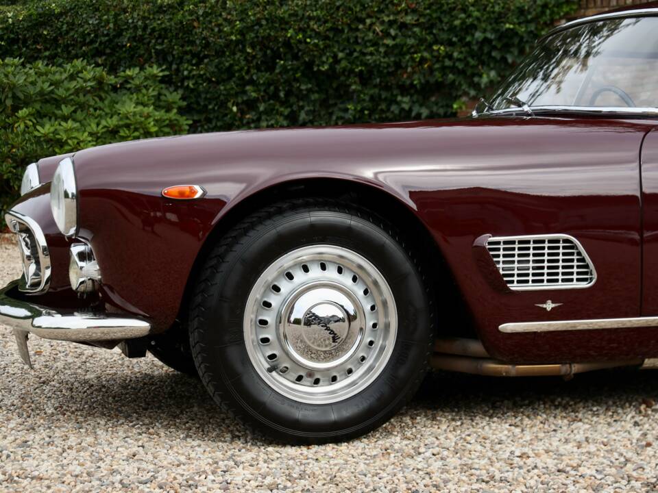 Image 23/50 de Maserati 3500 GT Touring (1961)