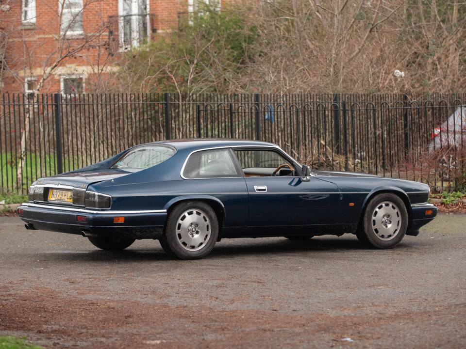 Image 16/50 de Jaguar XJS 4.0 Celebration (1995)
