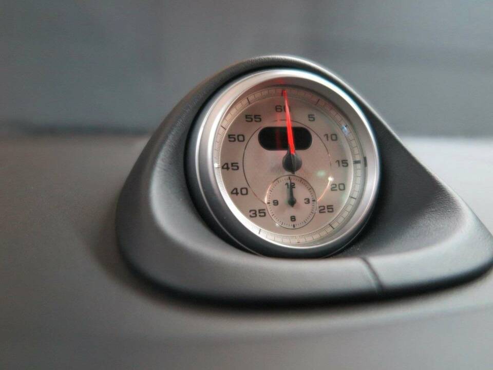 Image 20/50 of Porsche 911 Carrera 4S (2011)