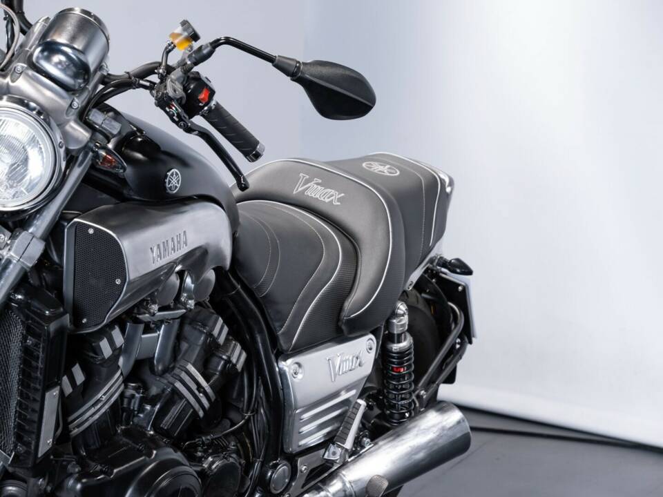 Image 21/50 of Yamaha V-Max 1200 (1991)