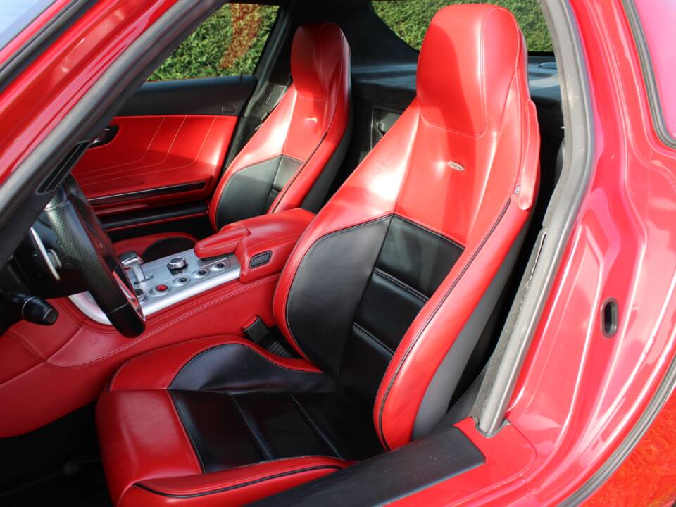 Image 31/57 of Mercedes-Benz SLS AMG (2010)
