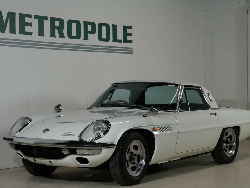 Image 1/32 of Mazda 110 S Cosmo Sport (1968)