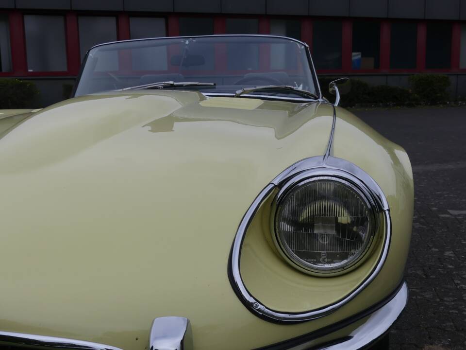 Image 29/74 de Jaguar Type E V12 (1973)